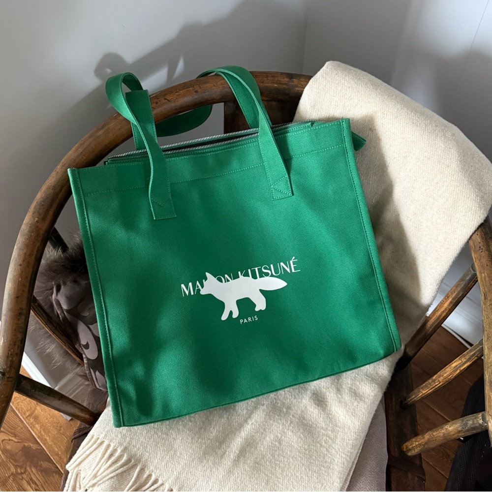 🦊 MAISON KITSUNE Green Tote Bag